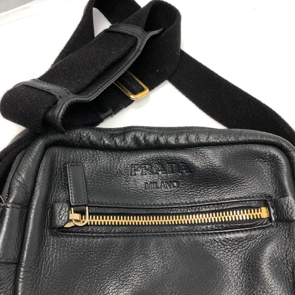 💯 Guaranteed Authentic Prada Black Lambskin Bag - Picture 6 of 8